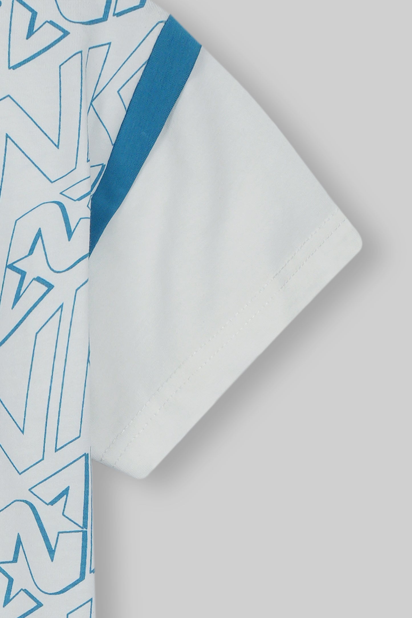 WHITE SLEEVE GRAPHIC TEE WITH COTTON SHORTS