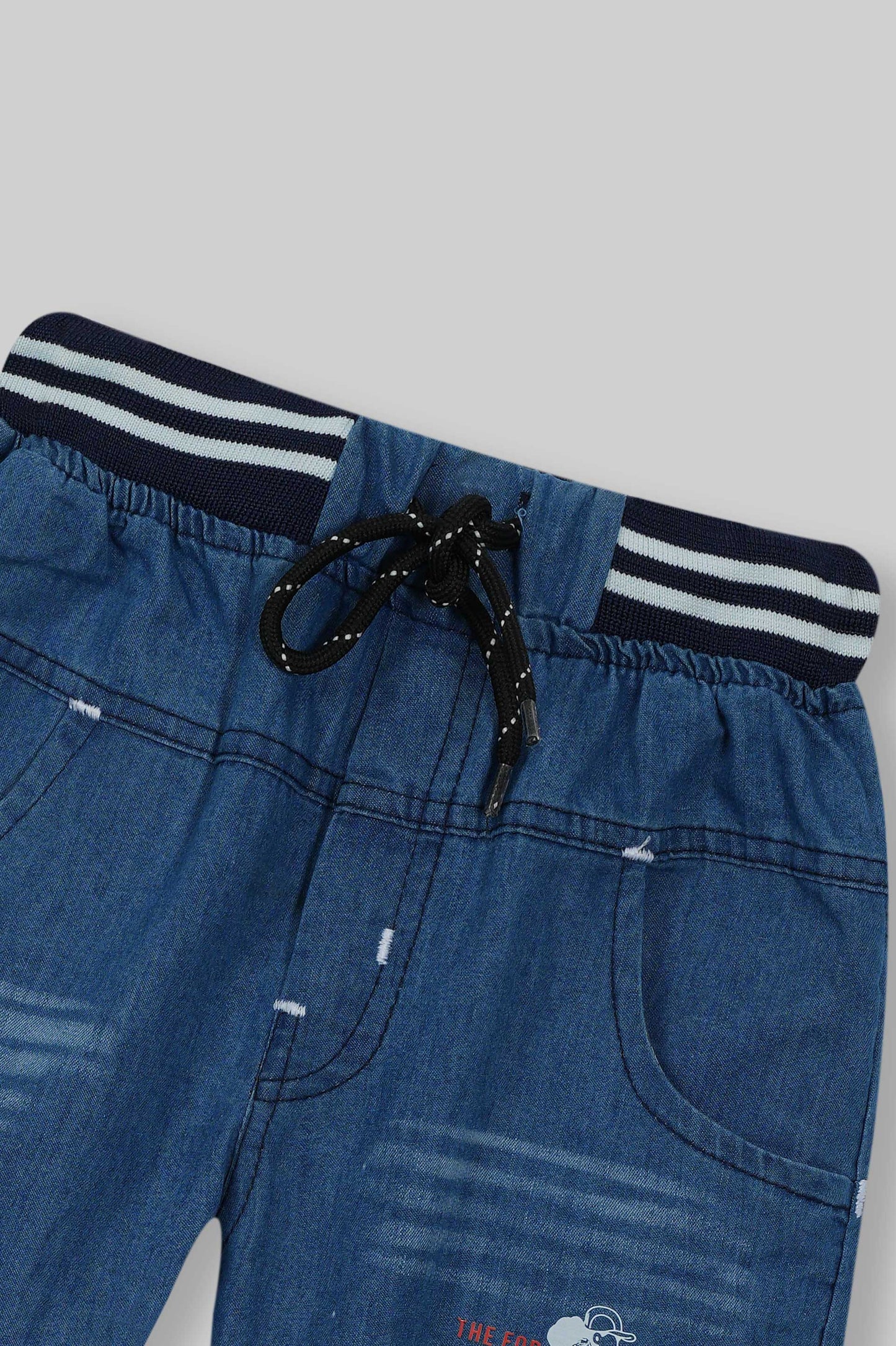 HANDSOME TEE WITH JEANS SHORTS