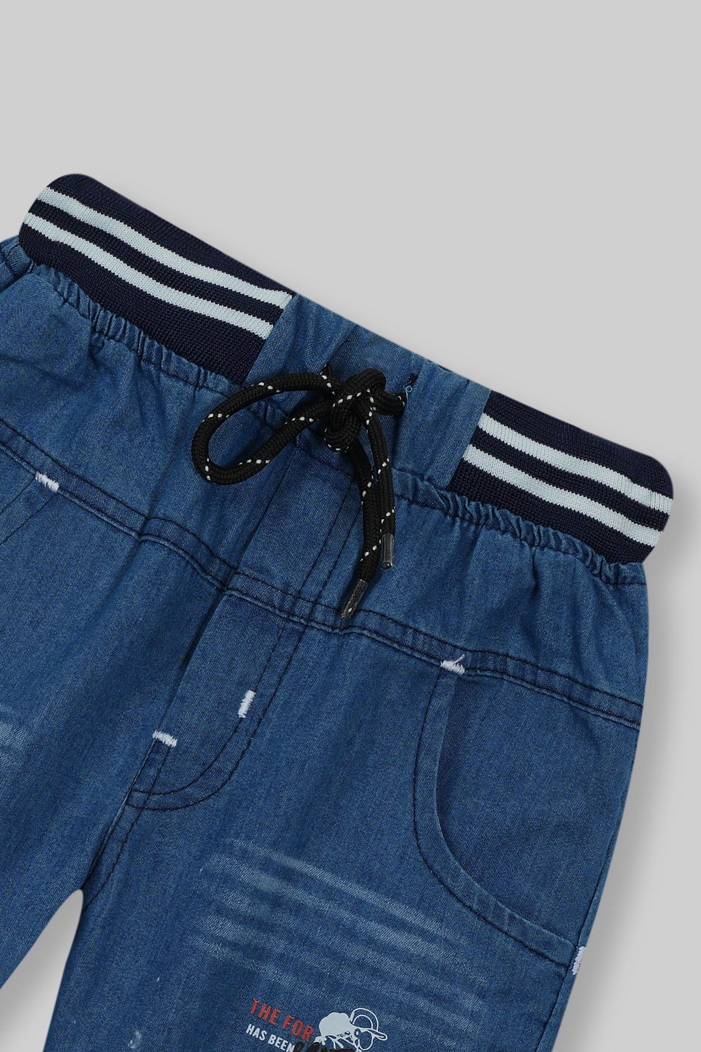 HANDSOME TEE WITH JEANS SHORTS